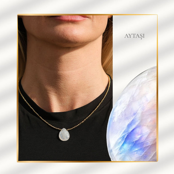 İnceliğin Kolyesi – Ay Taşı & Gold Hematit